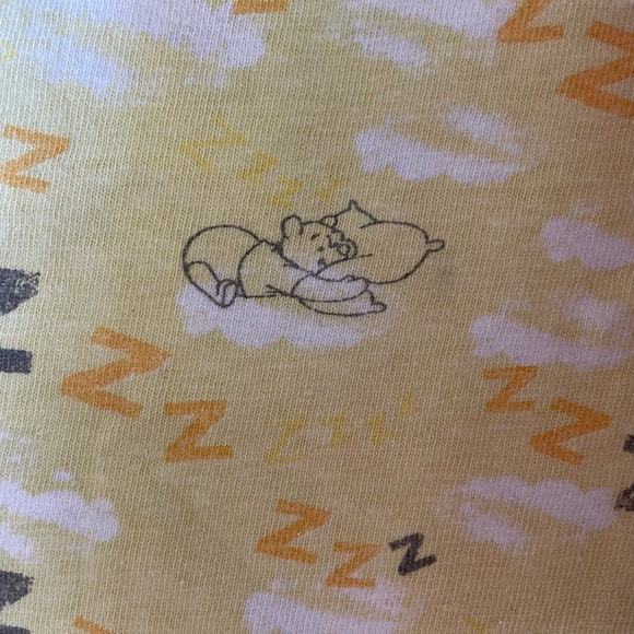 Disney Winnie The Pooh Pajama Set - Picture 2 of 6